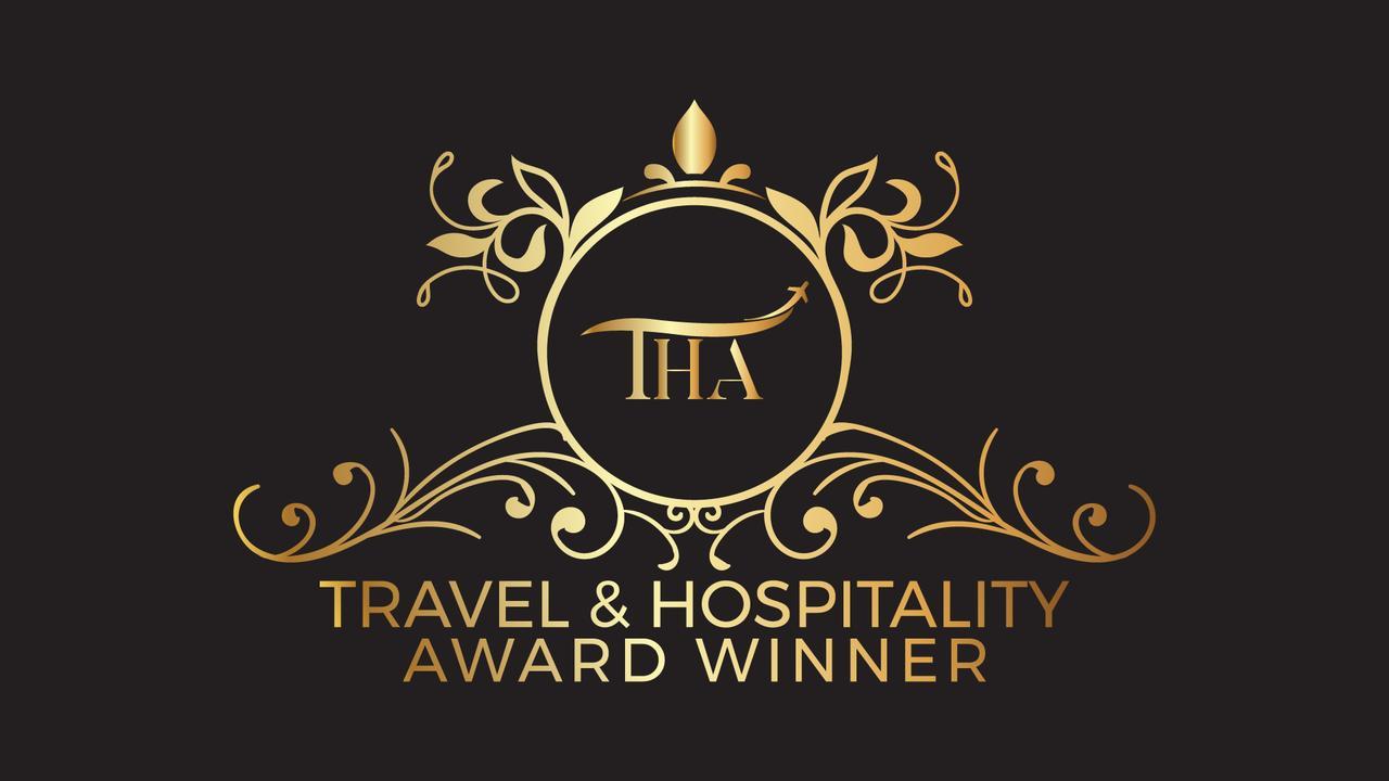 Nirvana Hotel, Restaurant & Bar Xiahe Exterior photo